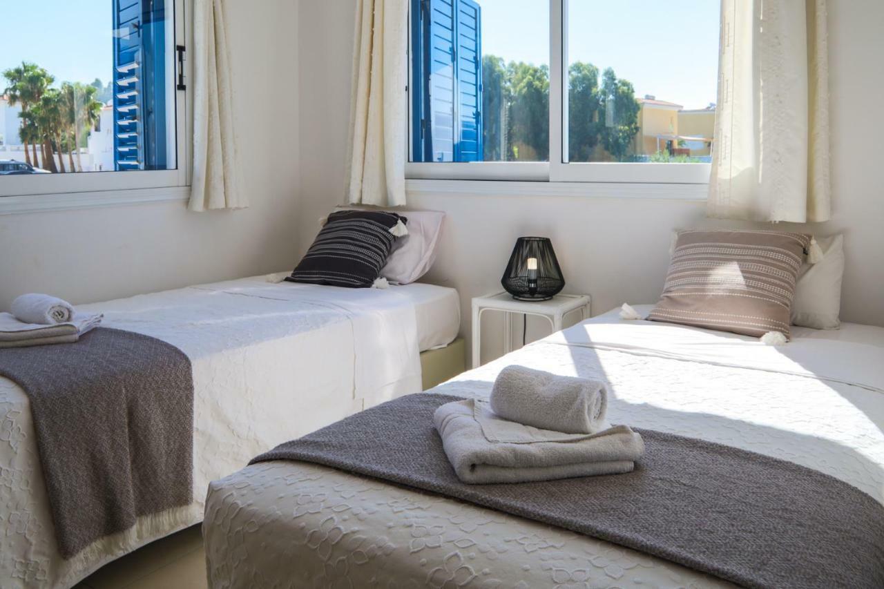 Phaedrus Living: Seaside Luxury Villa Anafi 帕拉利米尼 外观 照片